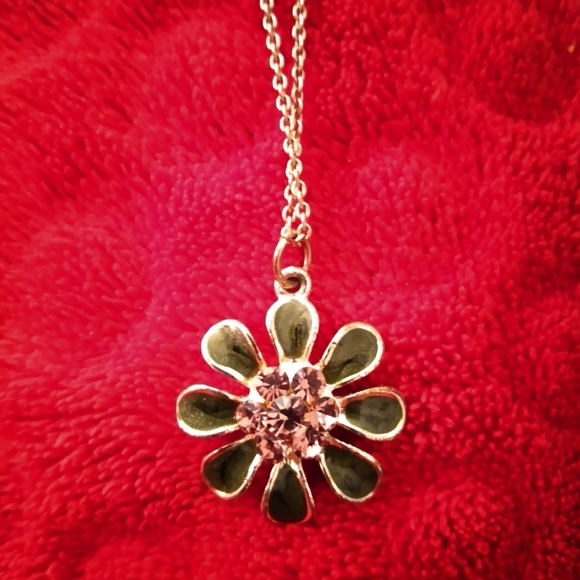 Jewelry - Gorgeous, signed , necklace